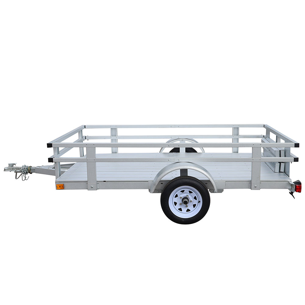 Profil latéral de la remorque complète Marathon 5’ x 8’ avec kit de rail latéral, entièrement assemblée